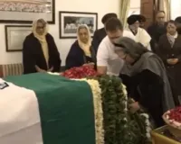 Manmohan Singh dies at 92: Rahul Gandhi, Sonia Gandhi and Priyanka Gandhi pay last respects to former PM