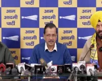 Jitendra Singh Shunty joins AAP in presence of Kejriwal hours after Ram Niwas Goel's retirement