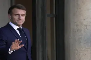 Emmanuel Macron holds phone calls with Trump, Zelenskyy ahead of European emergency meeting on Ukraine War